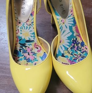 Size 11 Yellow Madden Girl Heels